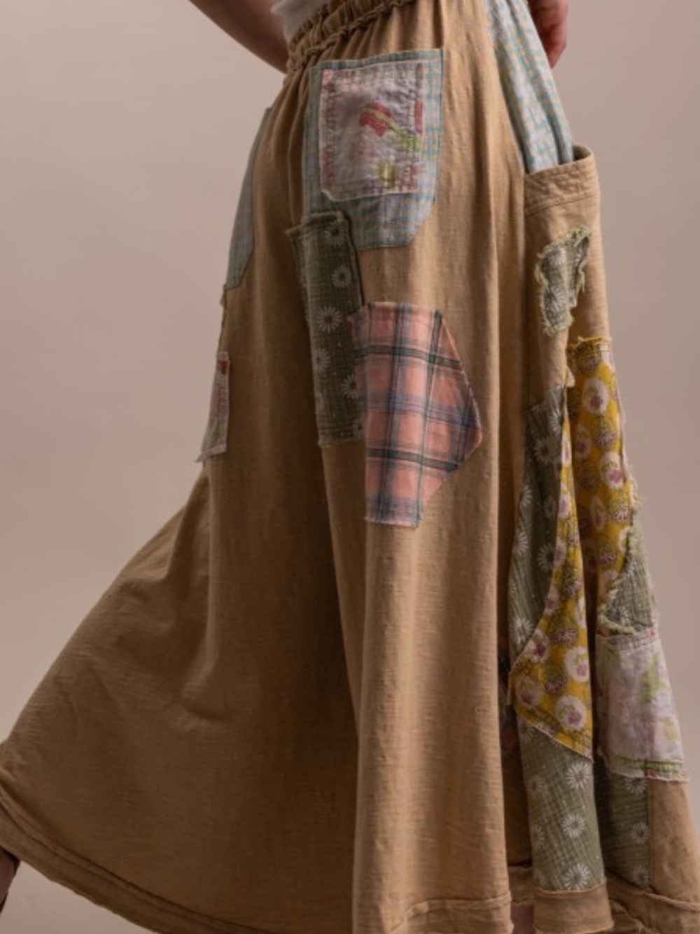 Bluevelvet Boho Patchwork Wide-Leg Pants - Beige with Pastel Patches - Picture 4 of 8